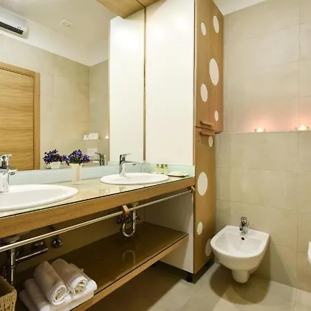 Peninsula Luxury Pensjonat 3*